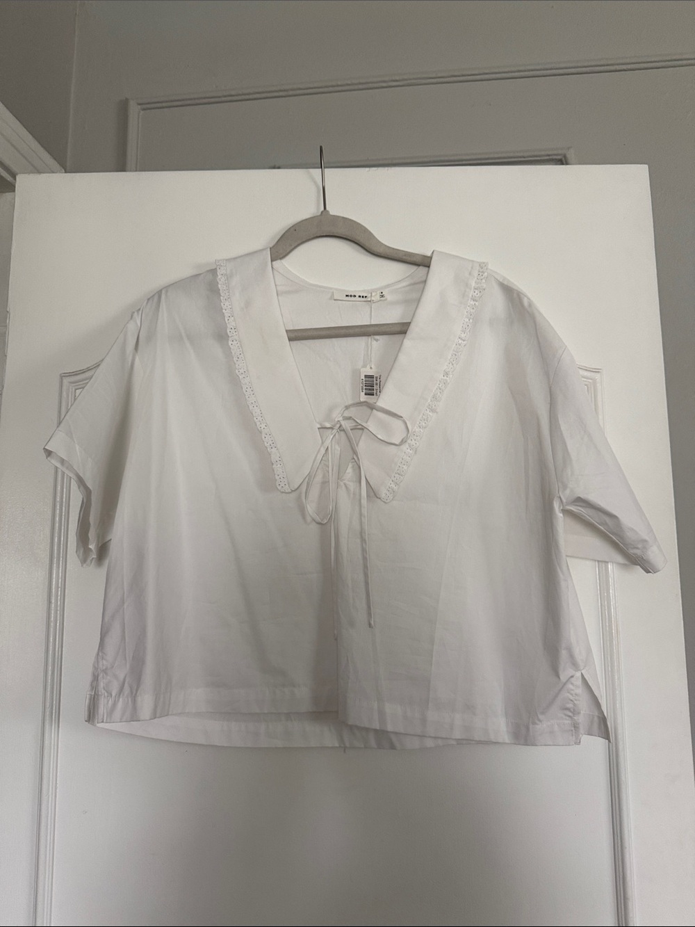 Mod Ref White Lace-Trim Tie-Front Blouse
